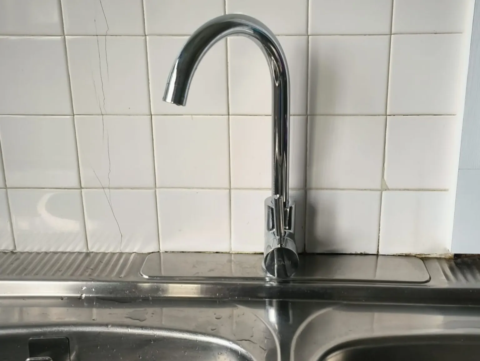 Kitchen tap replacement