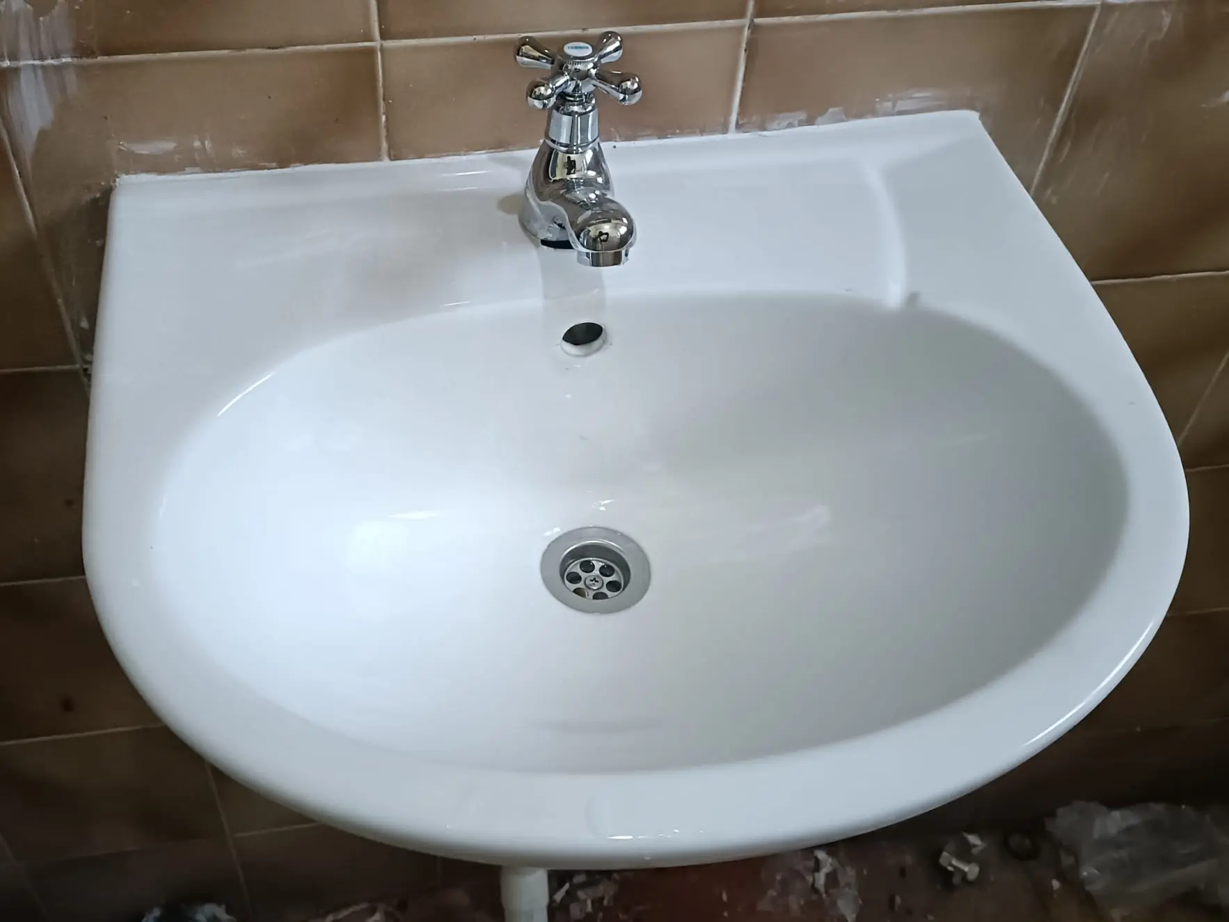 bathroom-basin-replacement-singapore.webp Bathroom basin replacement by Reliable Plumbing Services