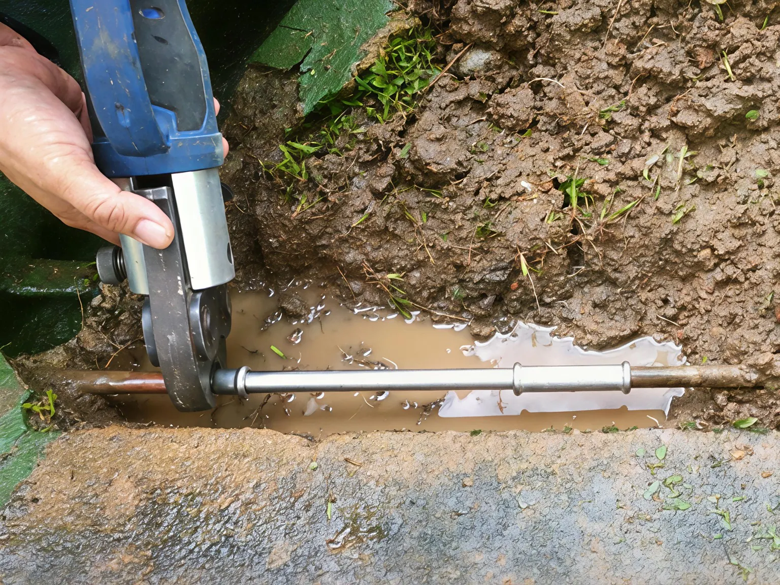 underground-water-pipe-repair-singapore Underground water pipe repair at a residential property in Singapore